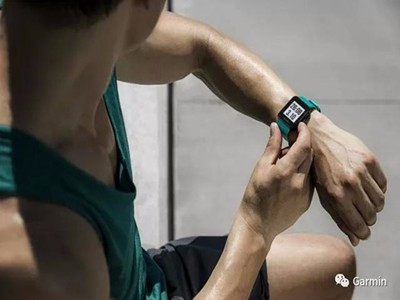 Garmin ���������˶��ֱ� Forerunner 30