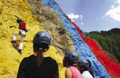 兰州首家室外攀岩场所昨日开场[组图] - 国内 - 户外资料网