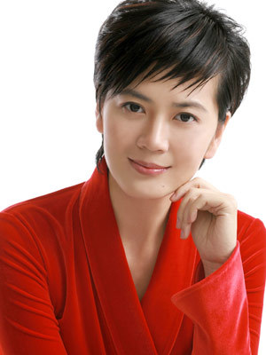 沈冰 中央五套演播室总主持人 喜董桥小品文,清泉煮茶;乐梁实秋雅舍