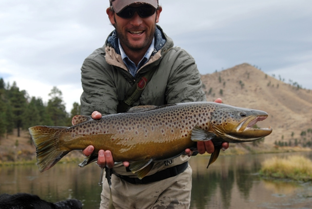 飞钓鳟鱼圣地美国蒙大拿哈里斯家园飞钓