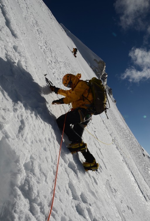 kailas攀登队员刘勇曾山等四人北壁首登央莫龙峰52楼新