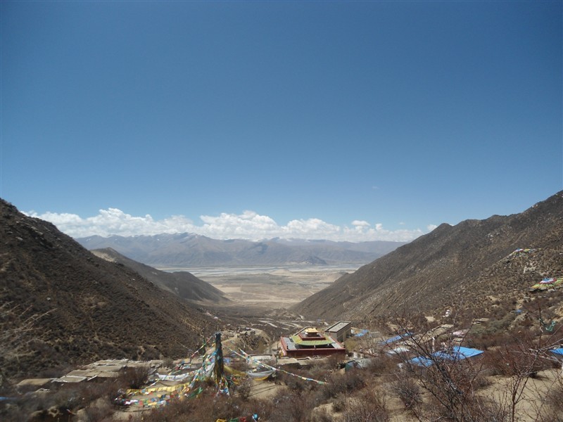 69 4月 西藏 青朴沟在桑耶镇大约在15公里的地方,其实在哈不日神山