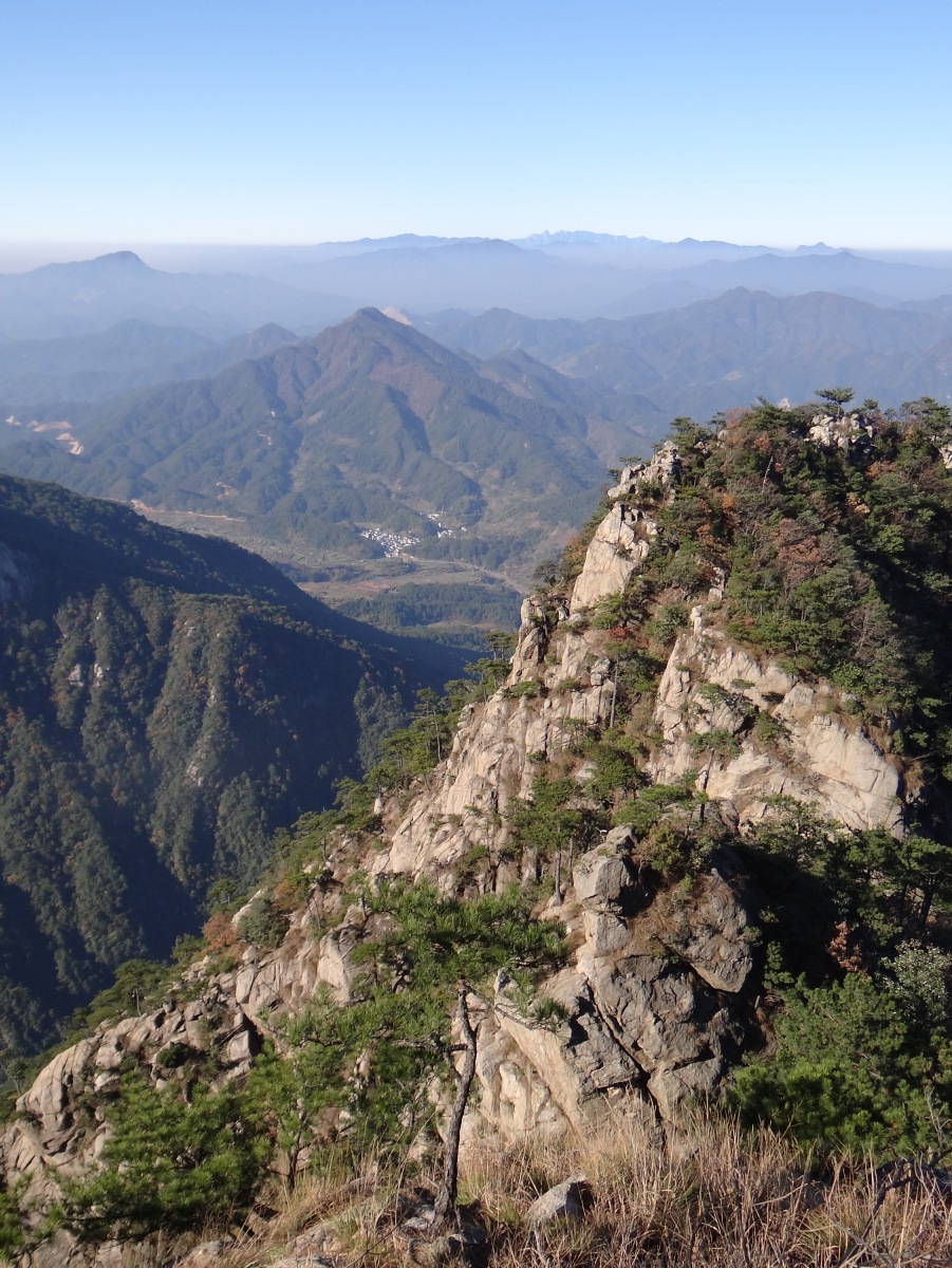 罗汉峰穿饭甄尖