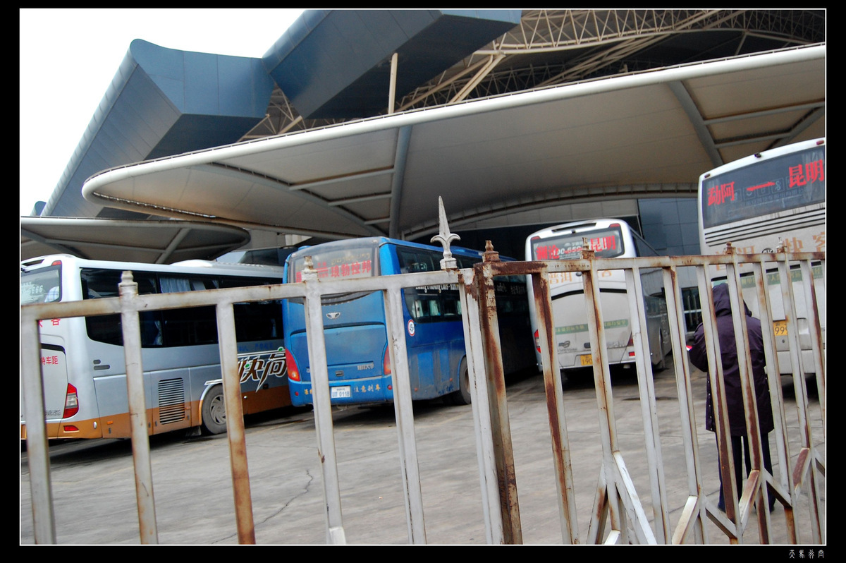 一个人的游荡漂在老挝