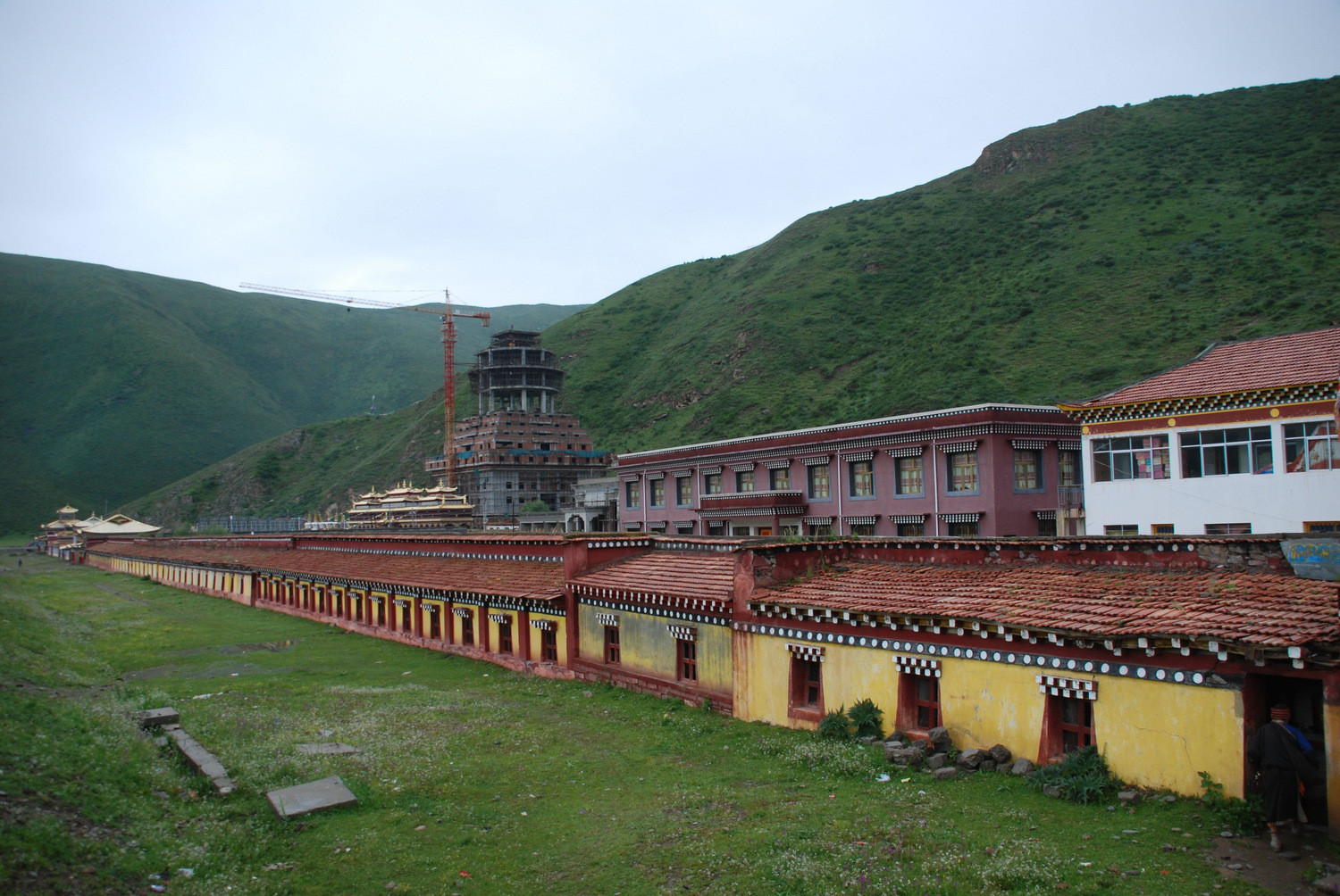 佛国圣境——古老的宁玛派寺院果洛白玉达唐寺
