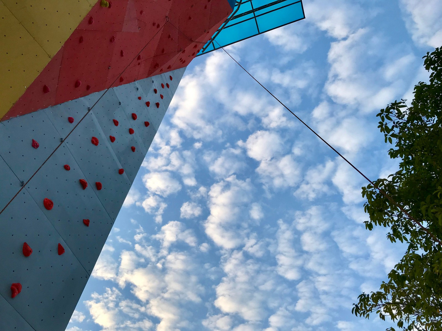 东莞市滨江体育公园攀岩场东莞攀岩