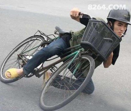 看看什么叫自行车压车过弯标题要长才能火有木有