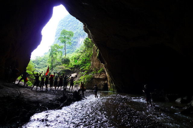 清凉之旅——环江文雅天坑探秘