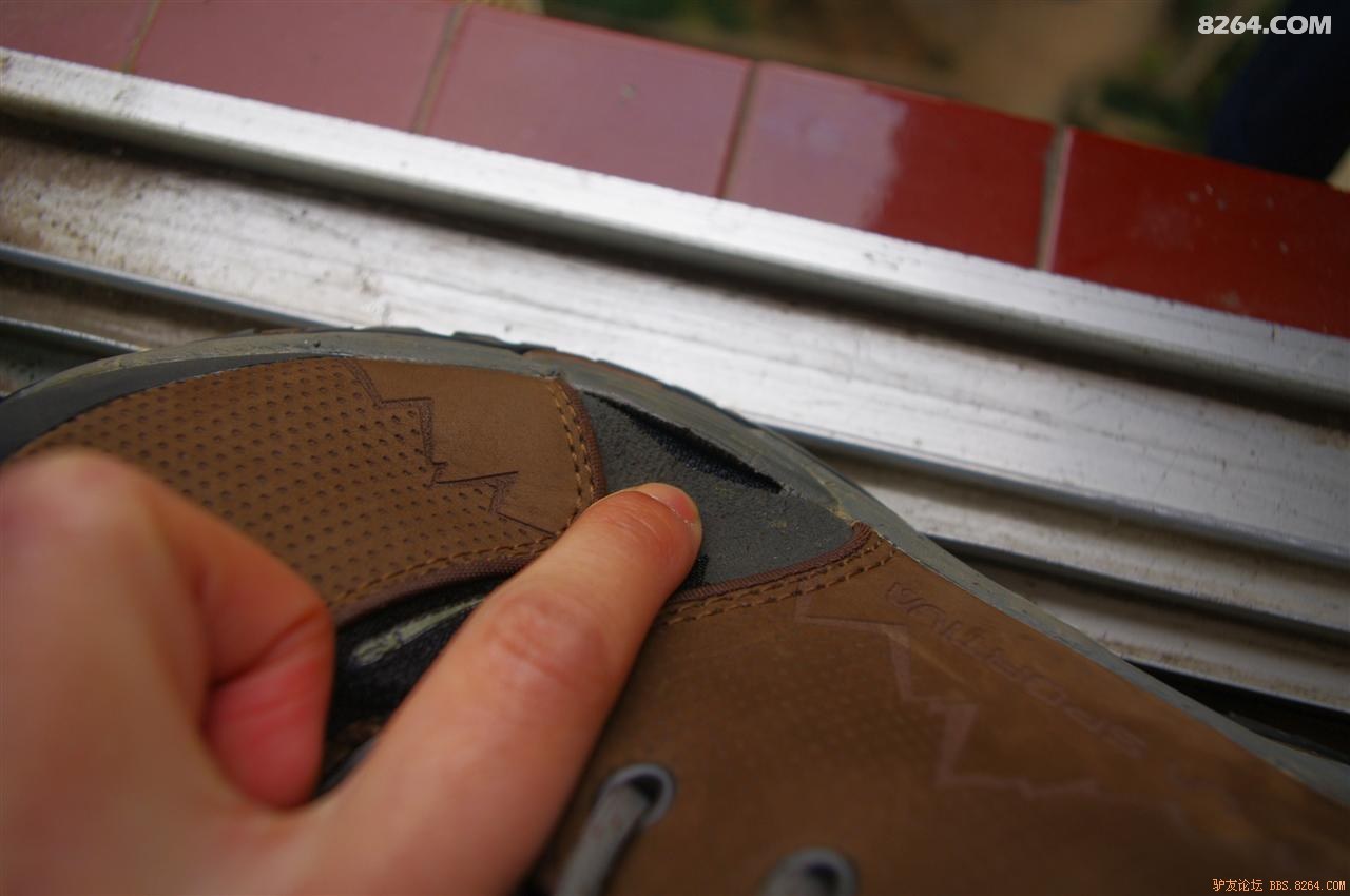 la鞋子踩了雪水开胶了买了个mcnettfreesoleshoerepair胶鞋子已修复