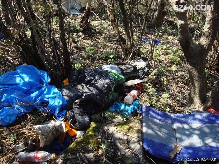 秦楚古道发现一具男性驴友遗体寻找遇难者家属