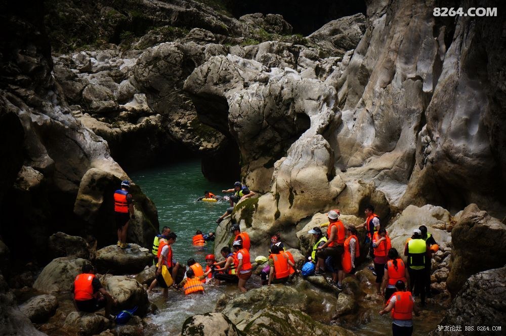 8264铜仁发飙户外亲水季马槽河地缝峡谷人体漂流