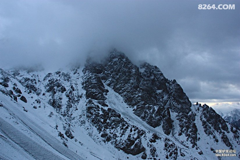 095059v1949gpp2rpa42b2 - 徒步登山 穿越攀岩 雪山步道 户外路线 在野 去没有天花板的地方