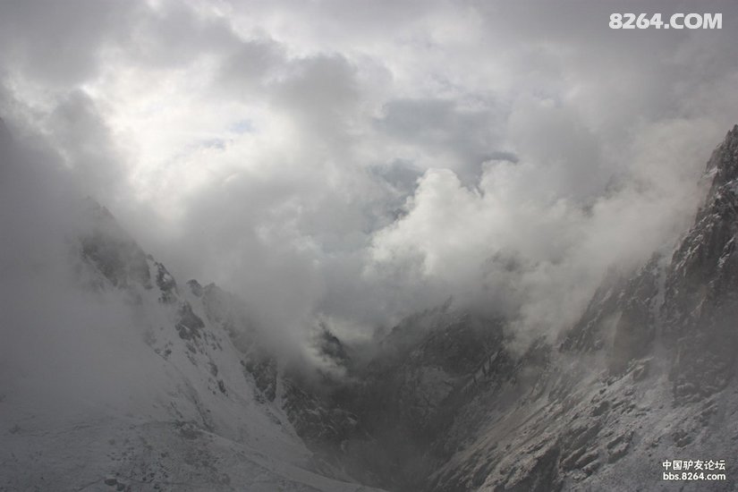 095318hx3jqre2x02oq220 - 徒步登山 穿越攀岩 雪山步道 户外路线 在野 去没有天花板的地方