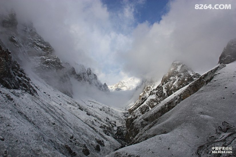 095757pja0a6phzzagzp91 - 徒步登山 穿越攀岩 雪山步道 户外路线 在野 去没有天花板的地方
