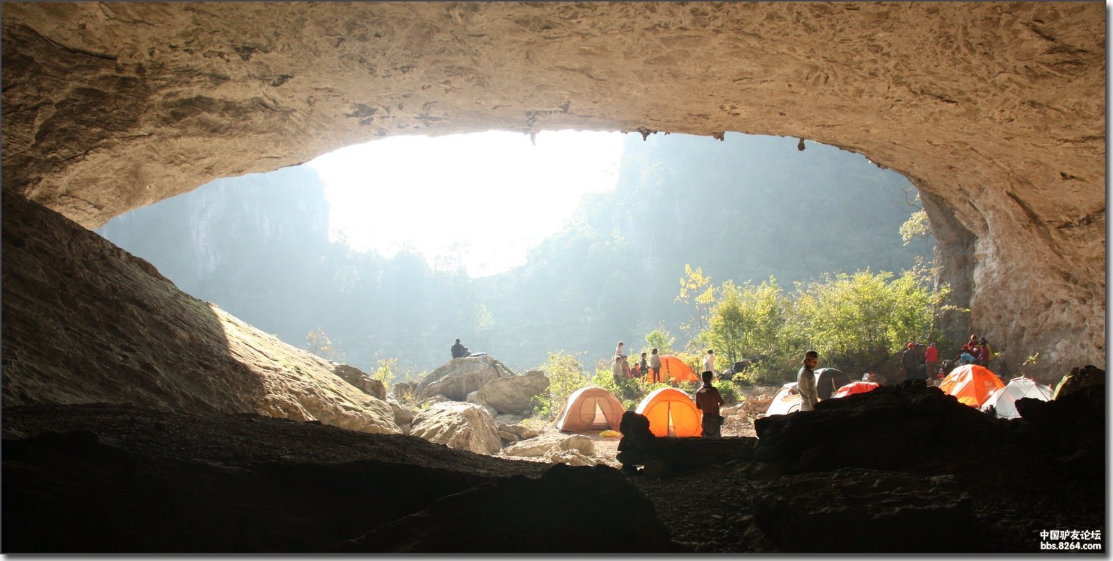 &nbsp; &nbsp;&nbsp; &nbsp;笃山溶洞群堪称一枝独秀.