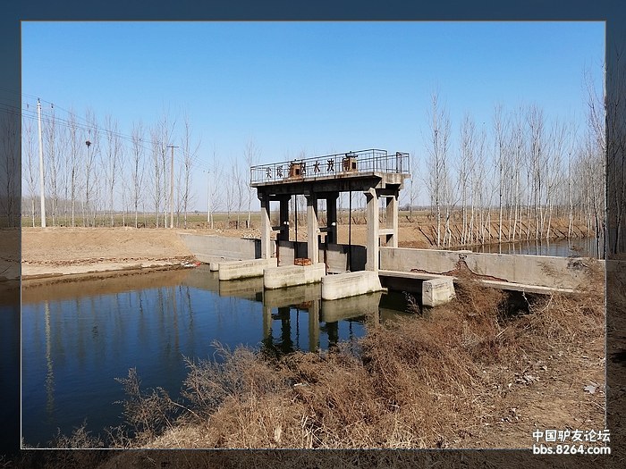 1临西县老官寨乡东水波村灌溉渠闸口.jpg