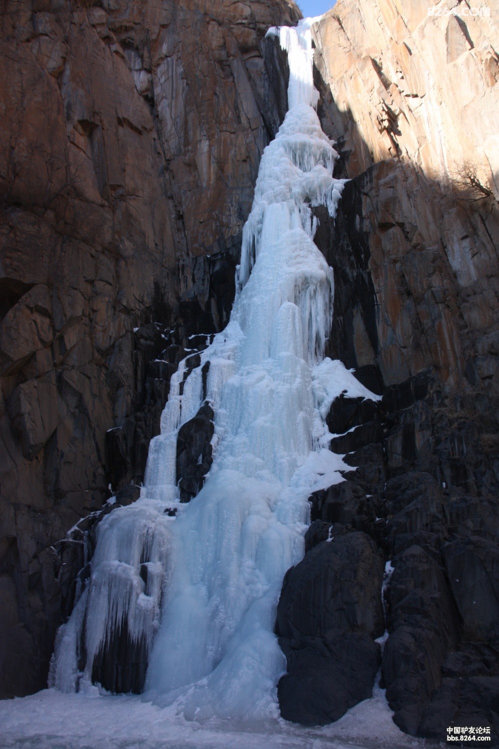 2010年1月23日板厂峪九道缸瀑布3.jpg