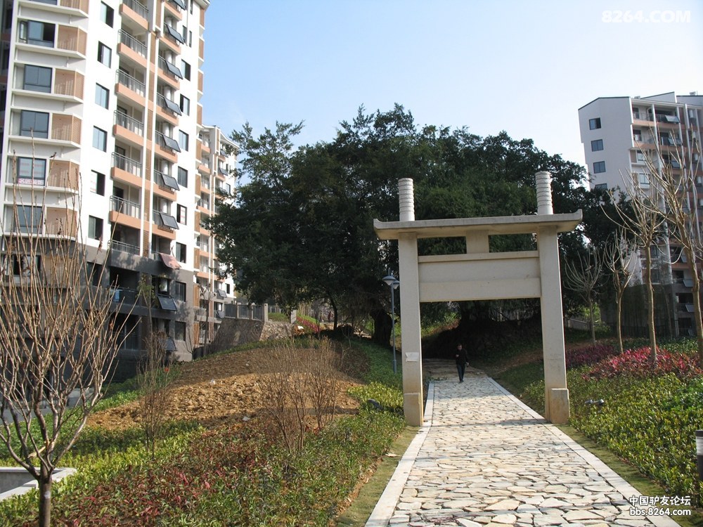 带着女儿去驴行沿着状元古道经降虎寨到达贵安村品味历史沧桑