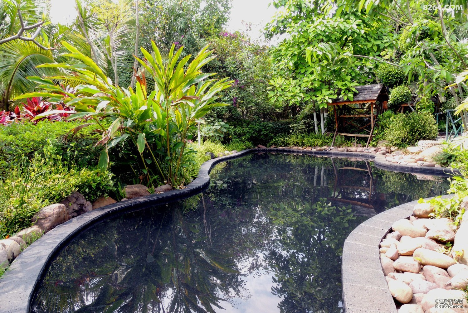 西双版纳傣族喃呢热带温泉