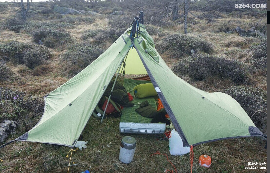 请教神们有关于帐篷下面与地面相接处铺什么地席地布