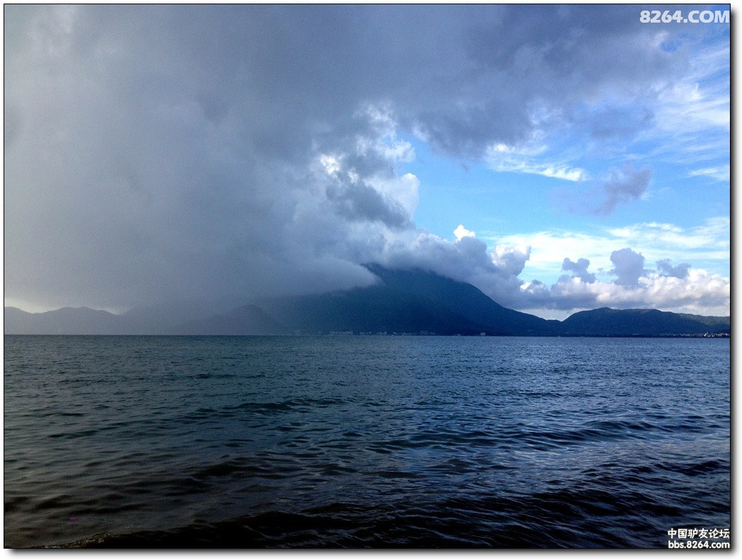 较场尾露营腐败之晴雨二分之一内有苍穹