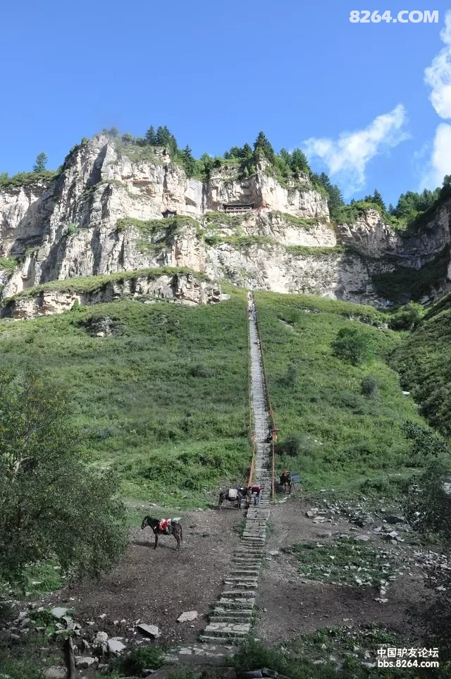 山西芦芽山悬崖栈道掠影
