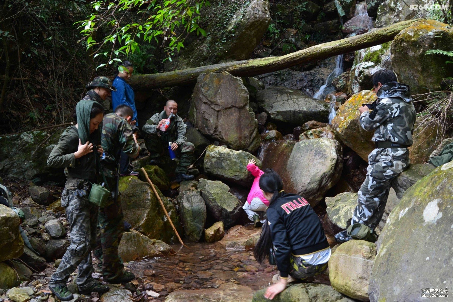 巾帼不让须眉,极限荒野求生,美女与特种兵哥哥同行的华丽蜕变