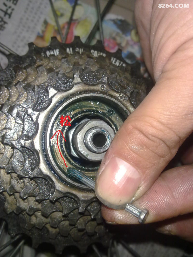 滚珠花鼓旋飞塔基滚珠中轴维修更换过程