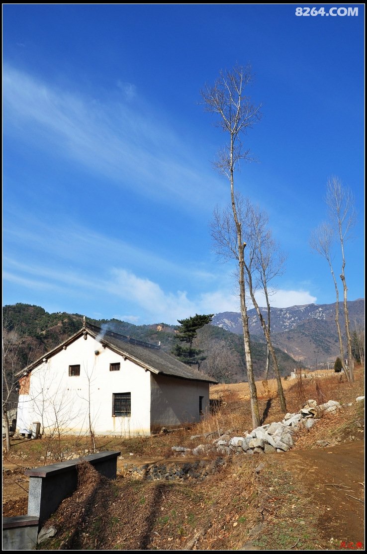 走最美山村赏壮美大梁草链岭上白云飘随冠之队老摩嘴草链岭激情穿越