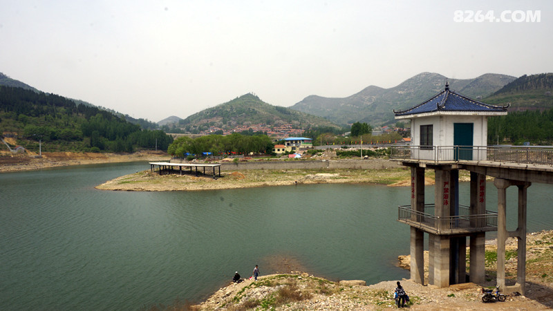 游摄即将干涸的水库2沂源田庄水库