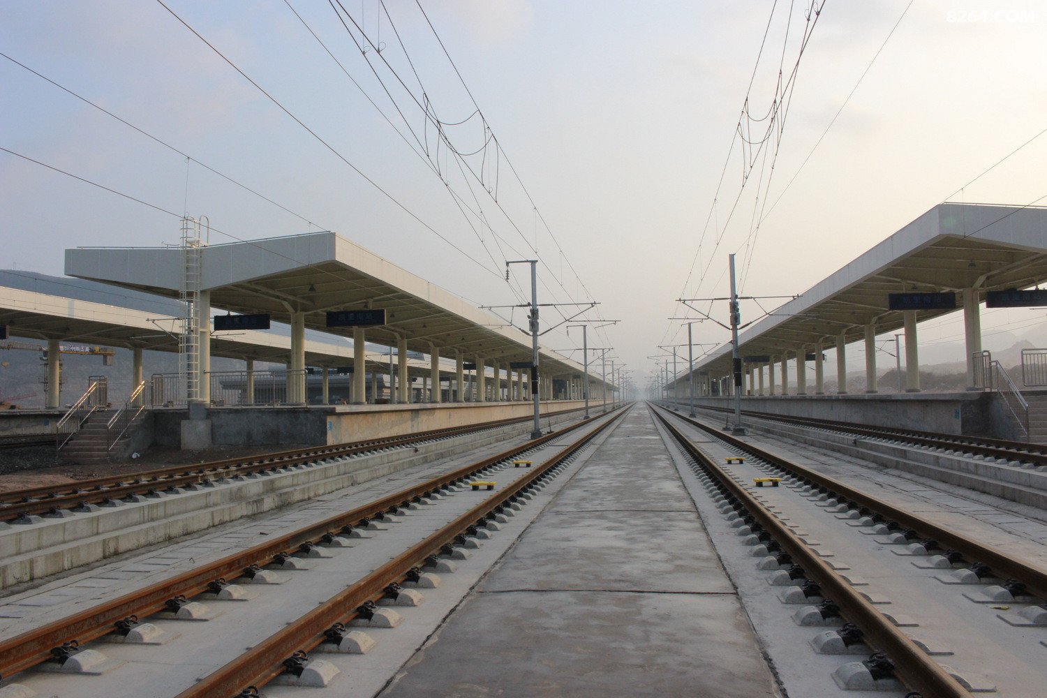 走滨江大道逛凯里南站