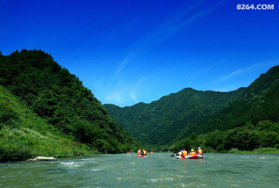 水中戏骄龙,河面耀金光——徽水河搏浪的航迹