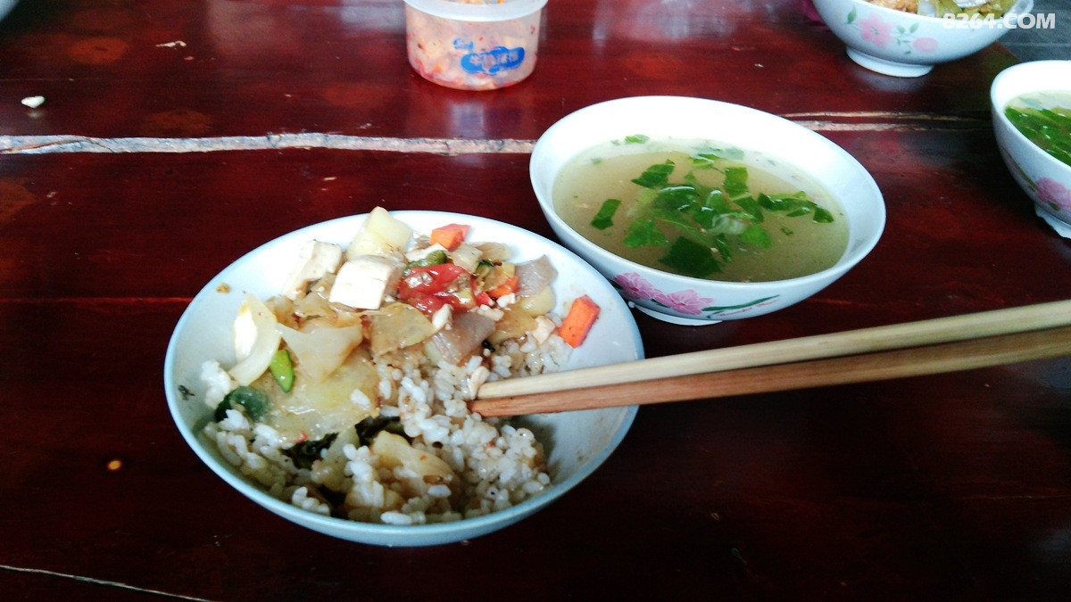 攀枝花玉佛寺念佛吃斋饭