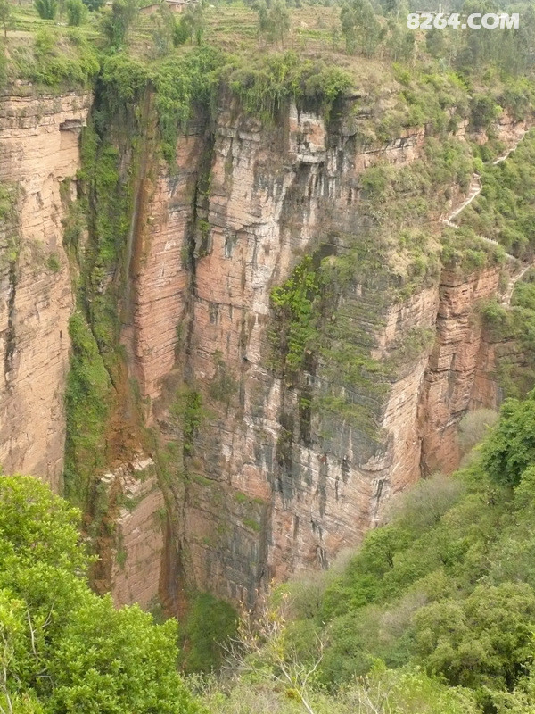 感受万丈深渊的已衣大峡谷