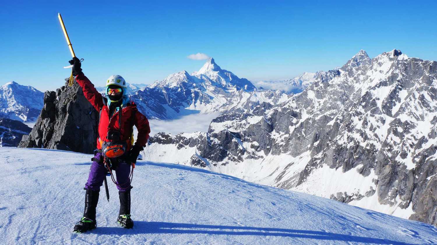 登顶半脊峰 圆我雪山梦