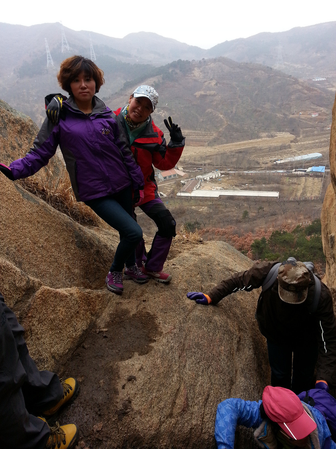 2015年11月15号周日鞍山千山区对桩石穿越一日游活动回顾大连真芯户外