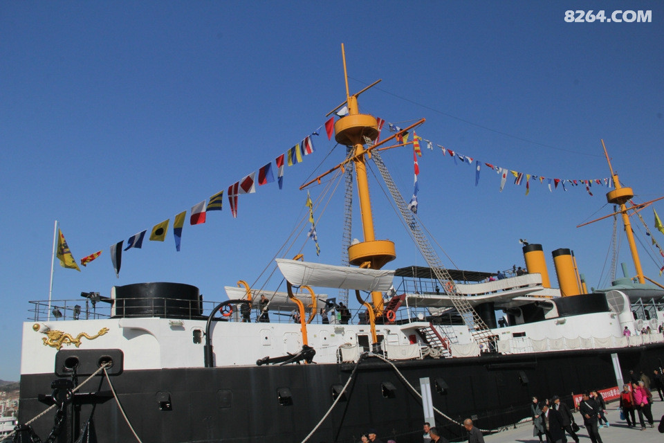 浏览地球一等之铁甲舰威海定远舰景区