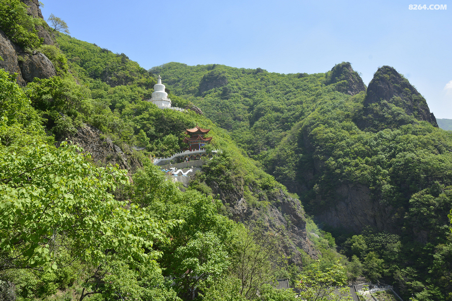 初夏龙峰山