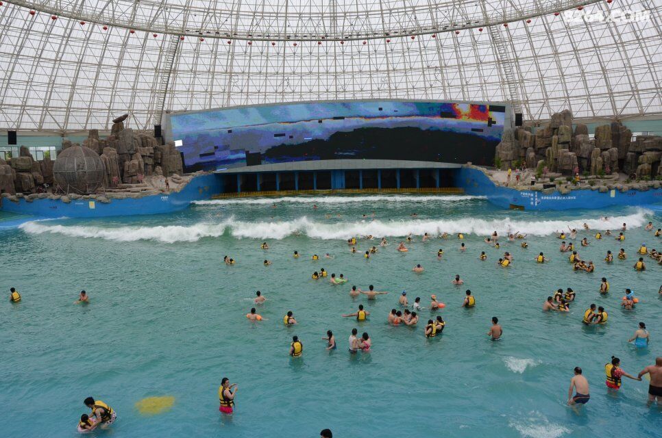 蝶梦戈多户外激情海啸馆