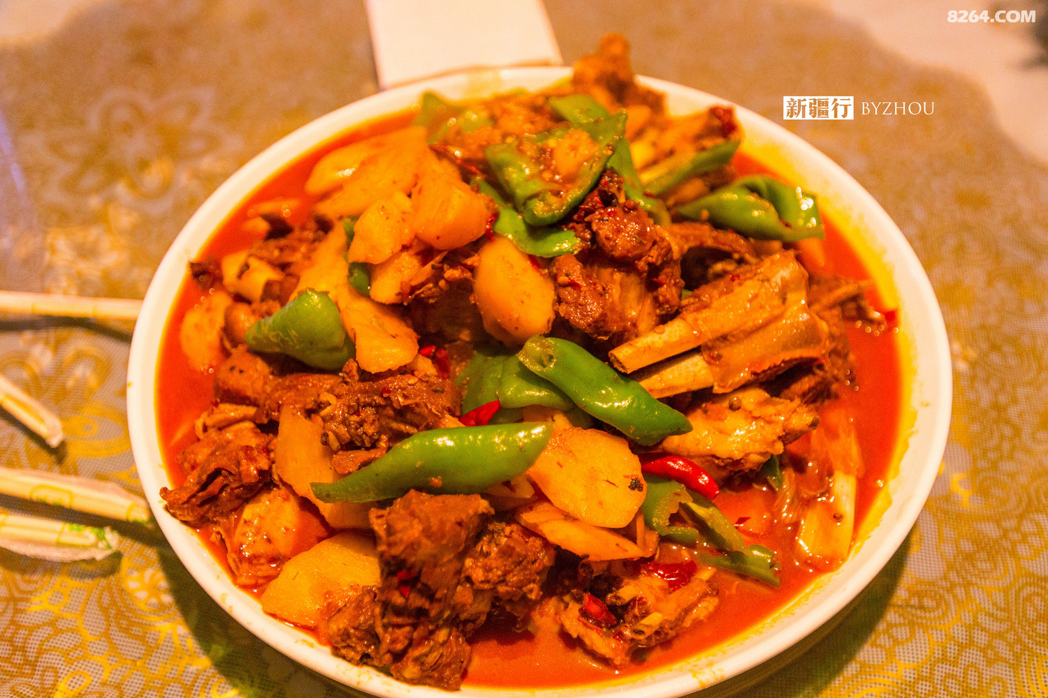 攻 [p=26, null, left]我们住在老村,除了在客栈吃到了最地道的大盘羊