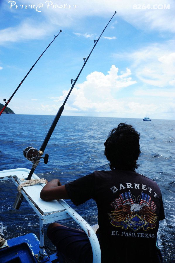 斯米兰群岛深海钓鱼作业