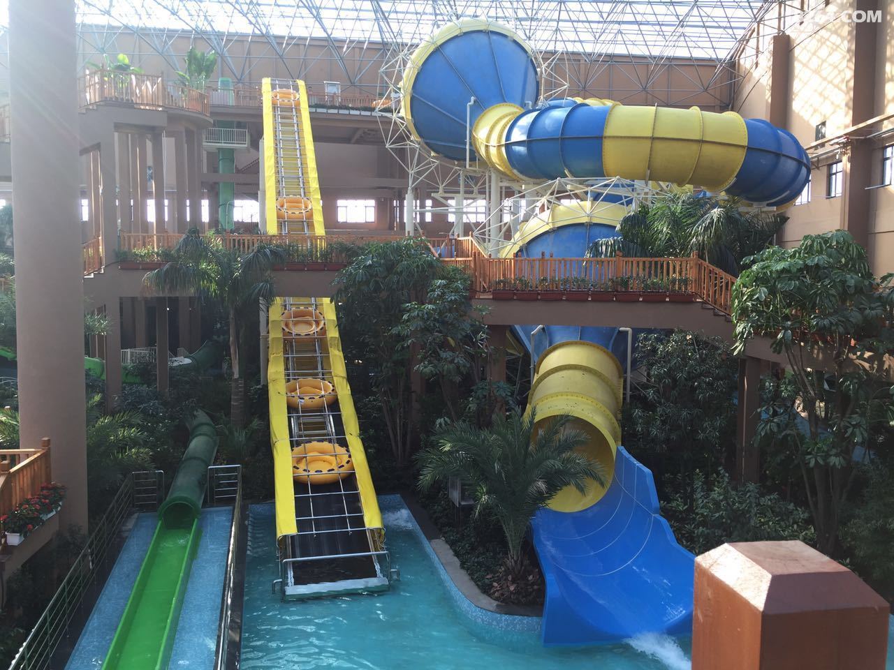 鲅鱼圈珠峰户外2016年11月29日去鞍山御汤泉水上乐园一日游