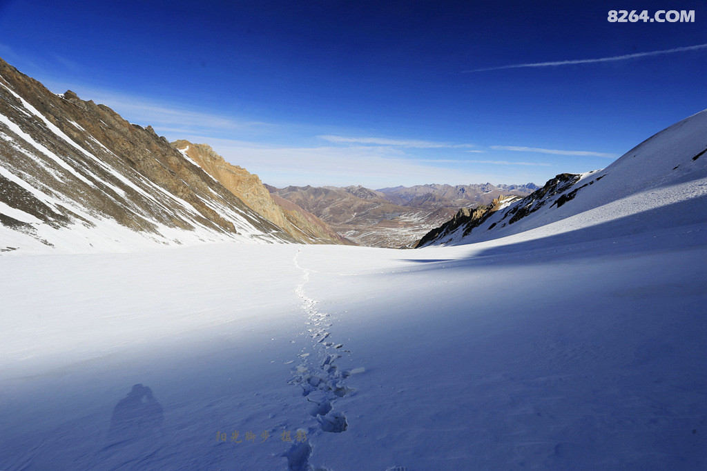 英雄的背影夹墙山雪山攀登