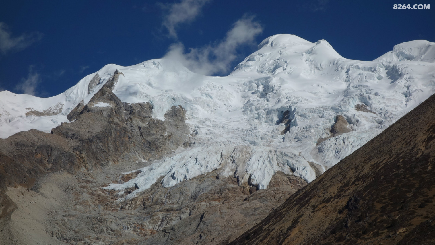 本人初级雪山格聂神山6206米成功登顶