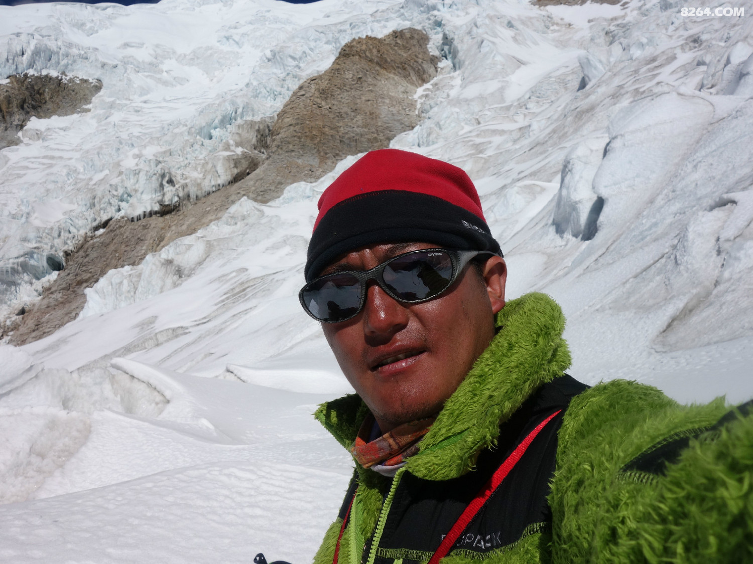 本人初级雪山格聂神山6206米成功登顶