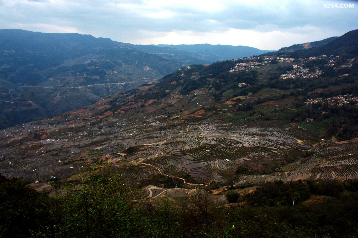 苏红寨红河县宝华镇一座废弃的寨子