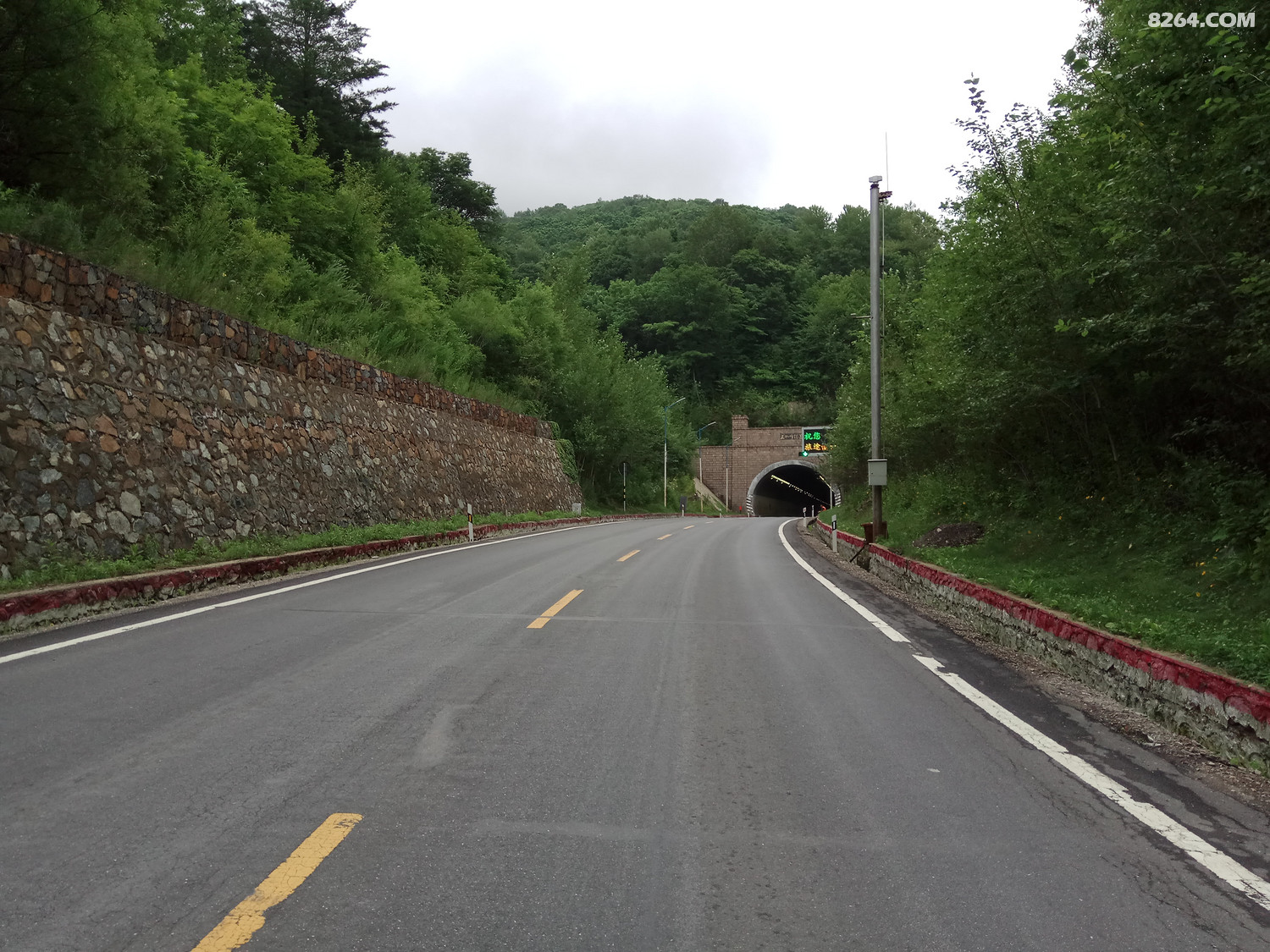 五女峰隧道,过了这里,全是下坡路,太爽了!
