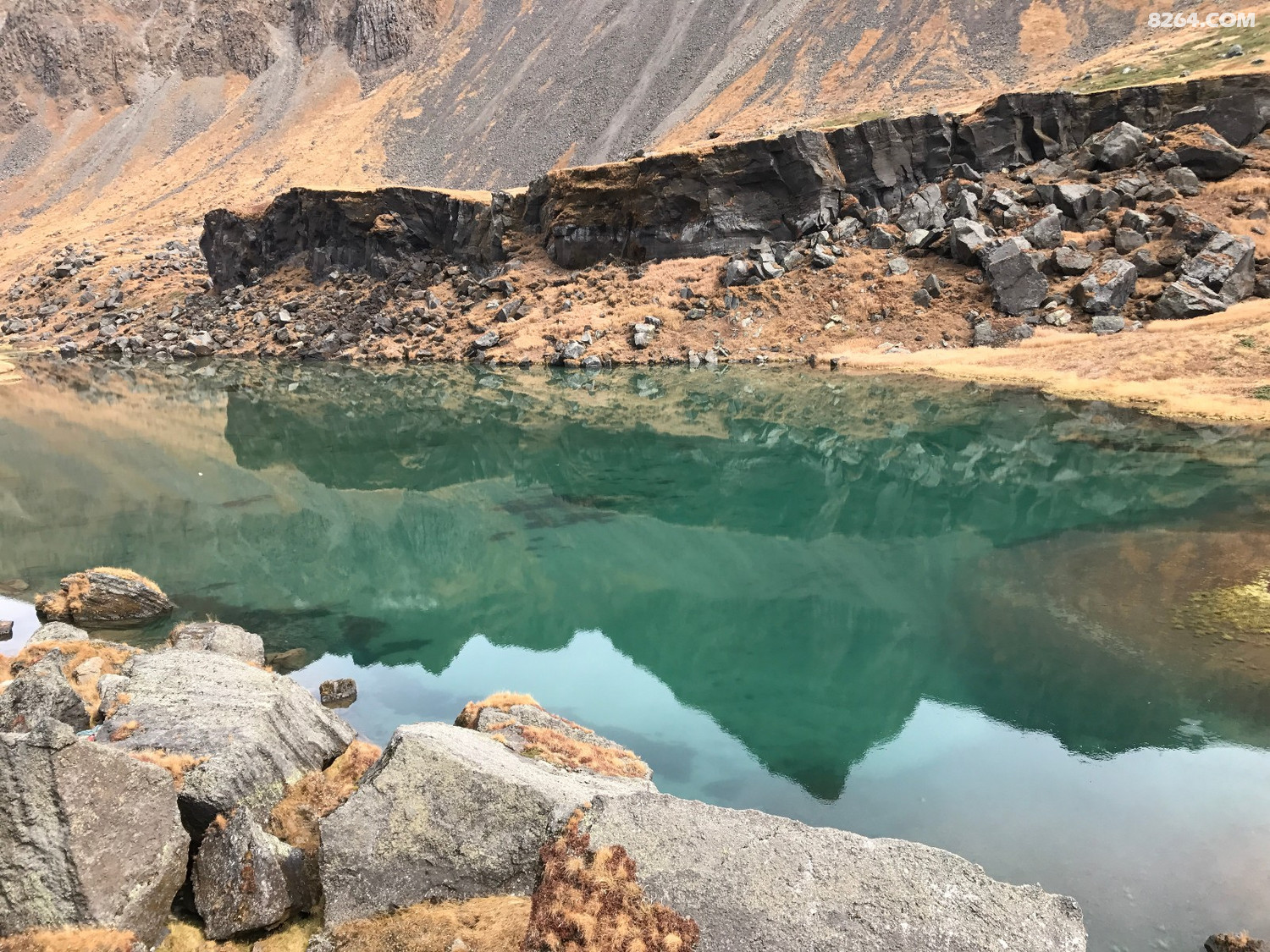 徒步穿越长白山赏日落看日出下天池水面跨乘槎河穿长廊