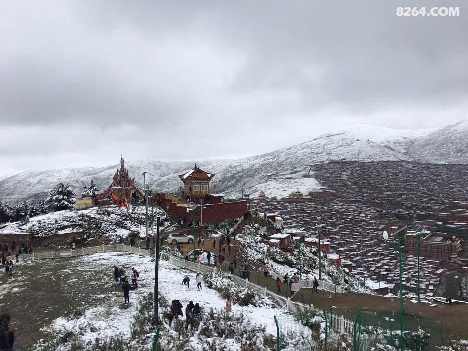 1004雪中溜达色达五明佛学院美美哒