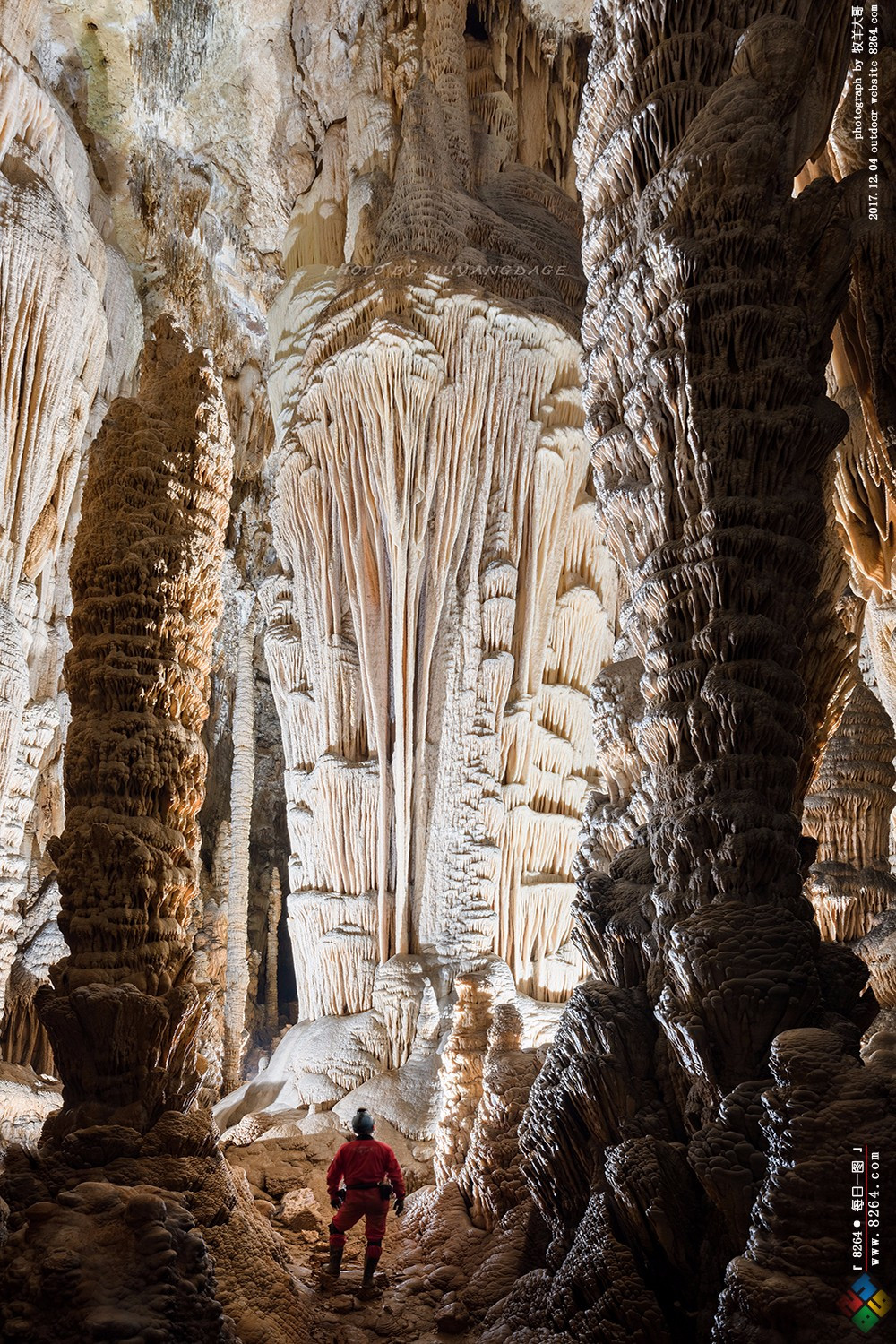 巨大的石幔 每日一图第1583期